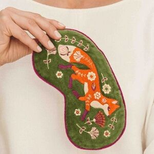 Powder UK Scandinavian fox luxury velvet eye mask in matching velvet bag-NWT
